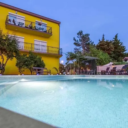 Daire Fuer 4 Personen Ca 35 Qm In Pula, Istrien Istrische Riviera *