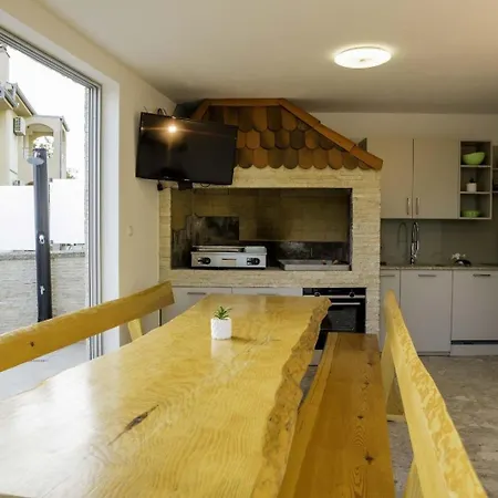 Fuer 4 Personen Ca 35 Qm In Pula, Istrien Istrische Riviera Apartment