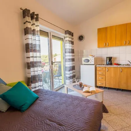 Apartment Fuer 4 Personen Ca 35 Qm In Pula, Istrien Istrische Riviera Pula